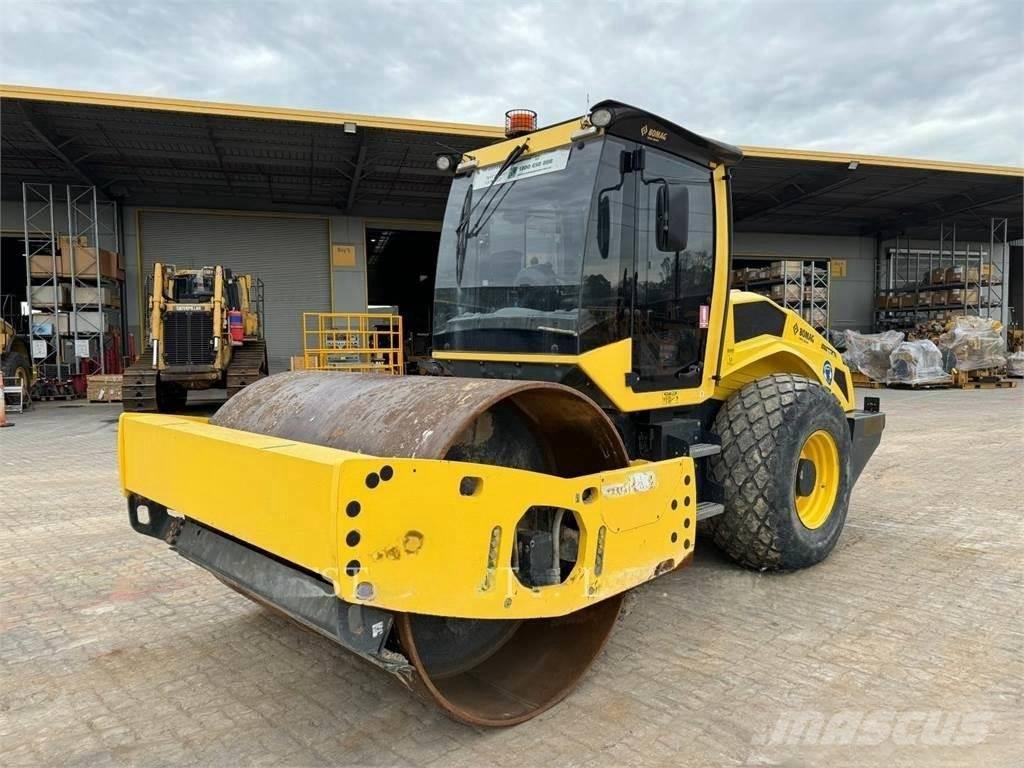 BMW 213D 싱글 드럼 롤러