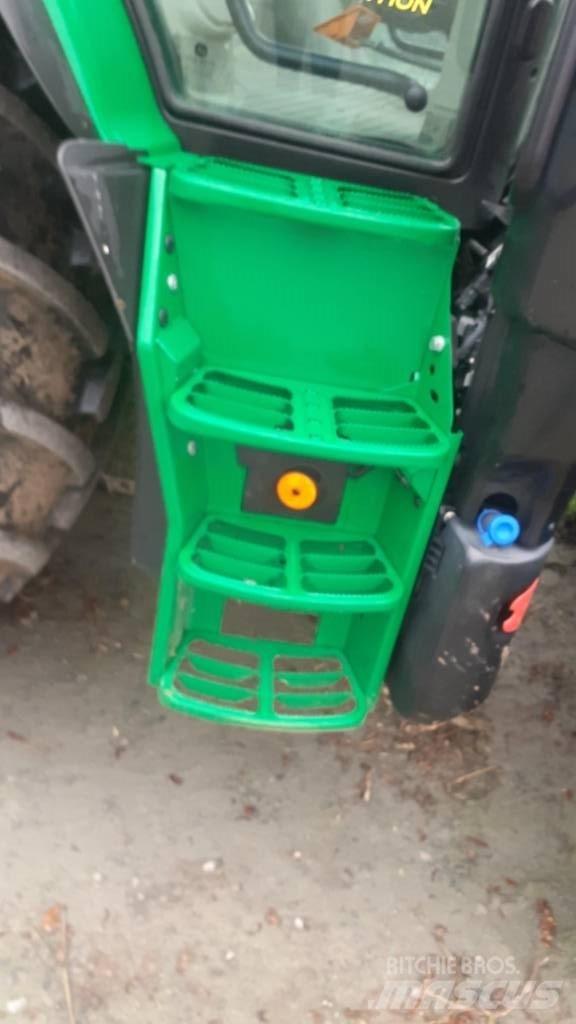 John Deere 6110 R 트랙터