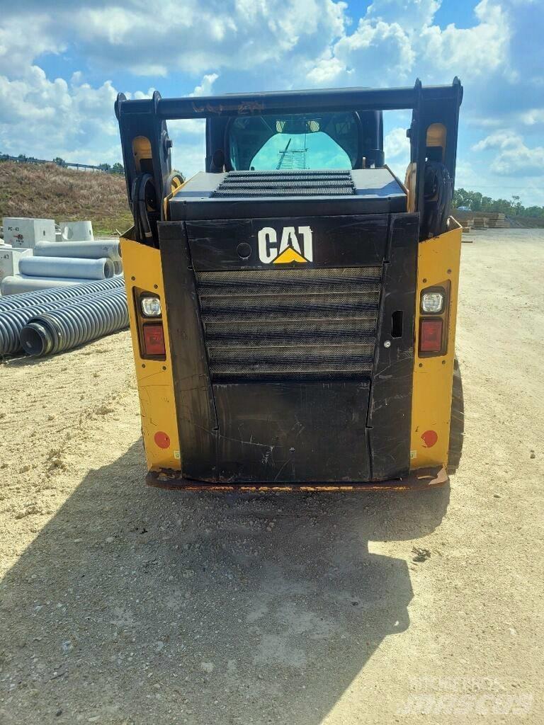 CAT 242 D  스키드로더
