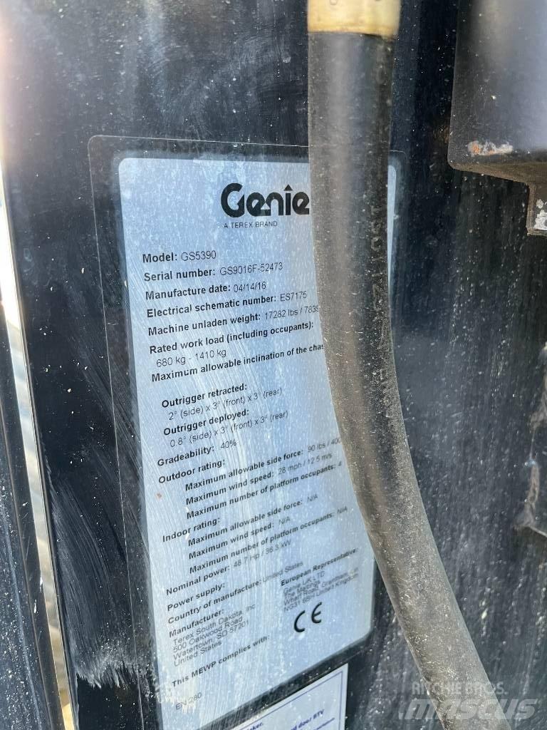 Genie 5390RT 가위형 리프트