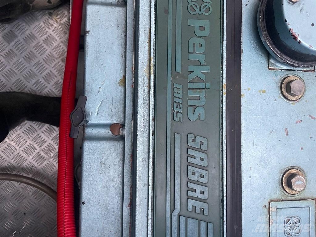 Perkins MI35 엔진