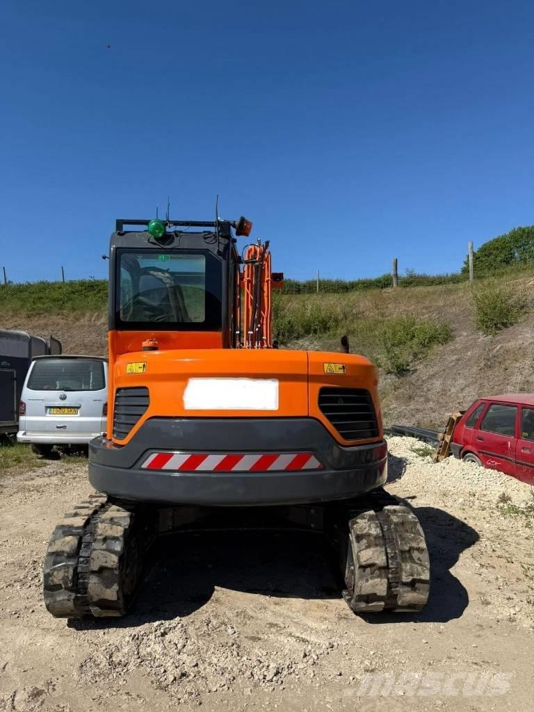 Doosan DX 85 R-3 중형굴삭기 7톤-28톤