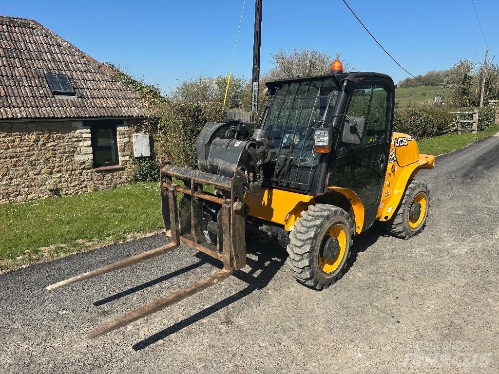 JCB 520-40 텔러 핸들러