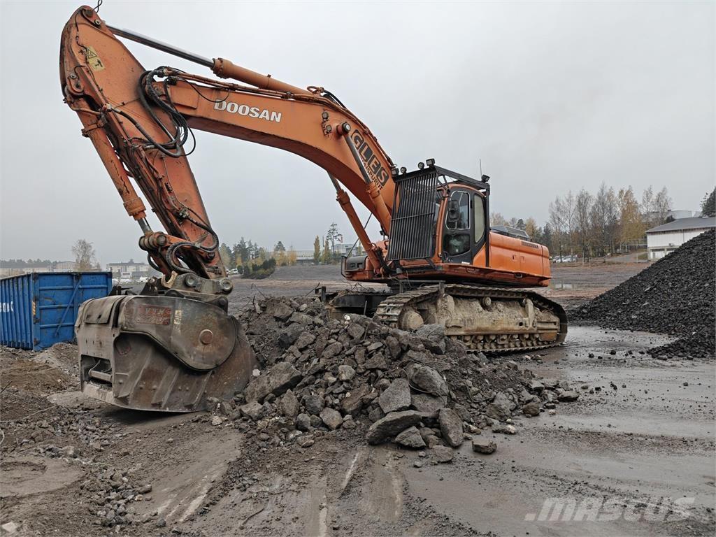 Doosan DX520LC 대형 굴삭기 29톤 이상