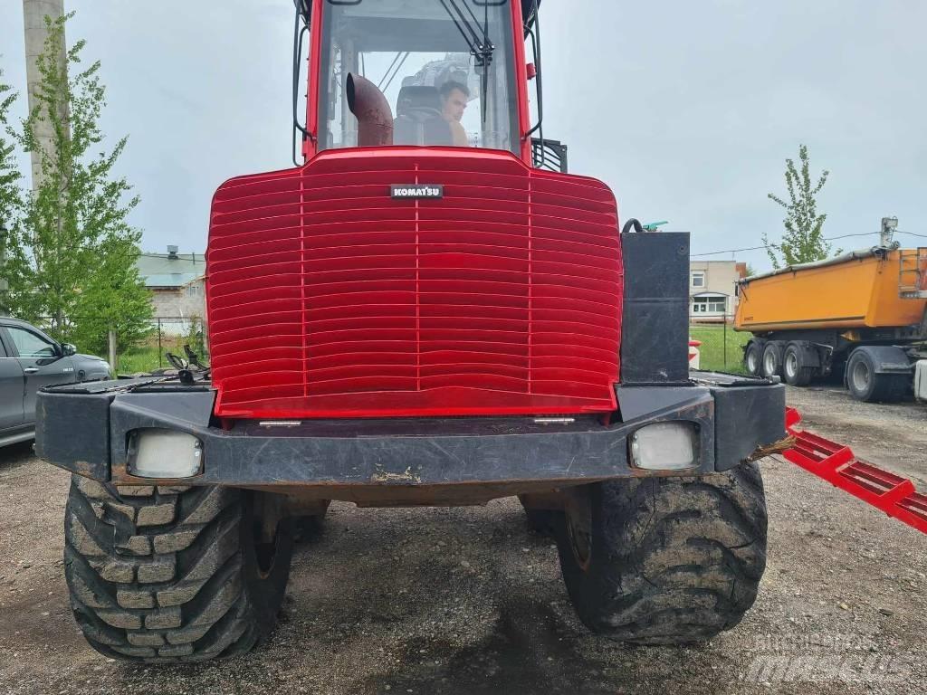 Komatsu 895 원목 포워더