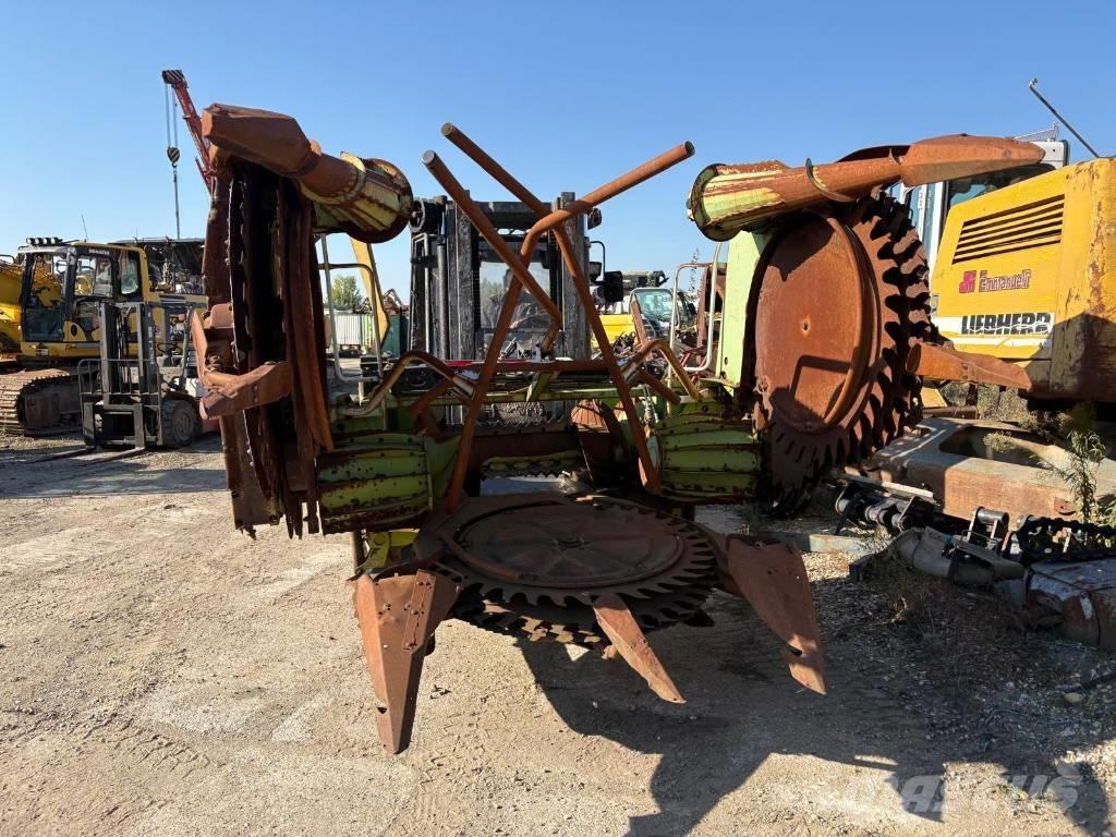 CLAAS RU 450 자동 초지기계