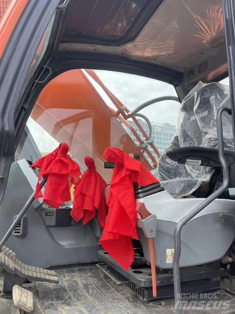 Doosan DX 300 LC 대형 굴삭기 29톤 이상