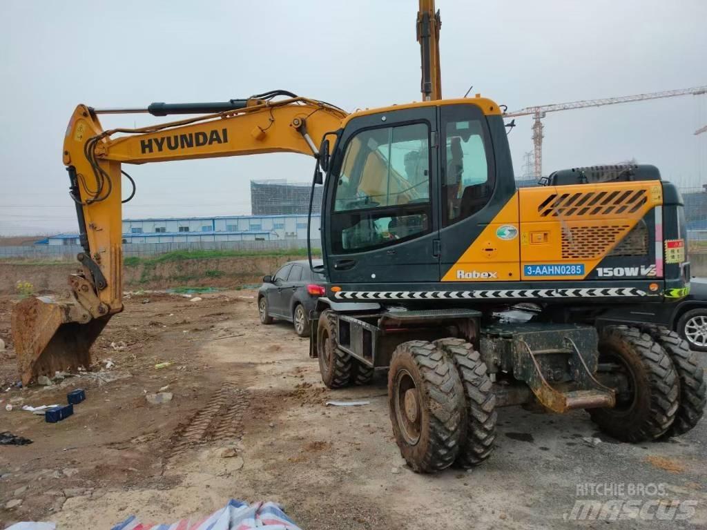 Hyundai 210W  휠 굴삭기