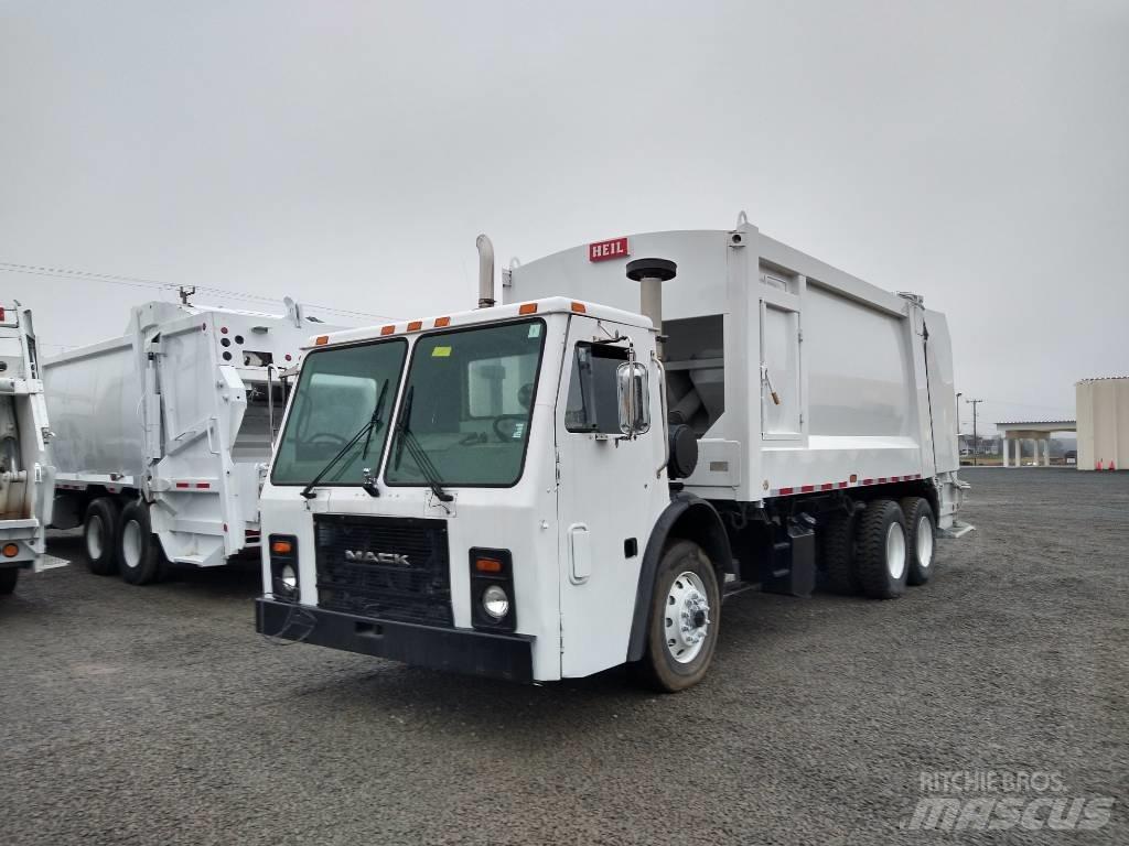 Mack LE613 폐기물 수거 트럭