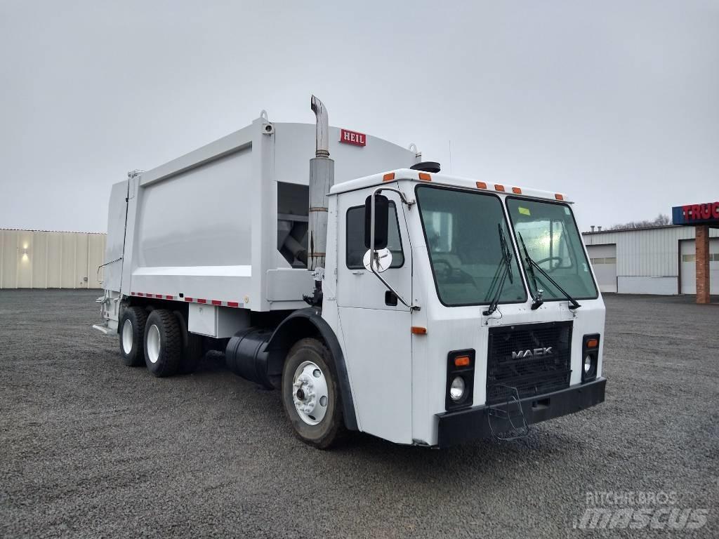 Mack LE613 폐기물 수거 트럭