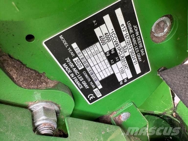 John Deere V461R 원형 곤포기