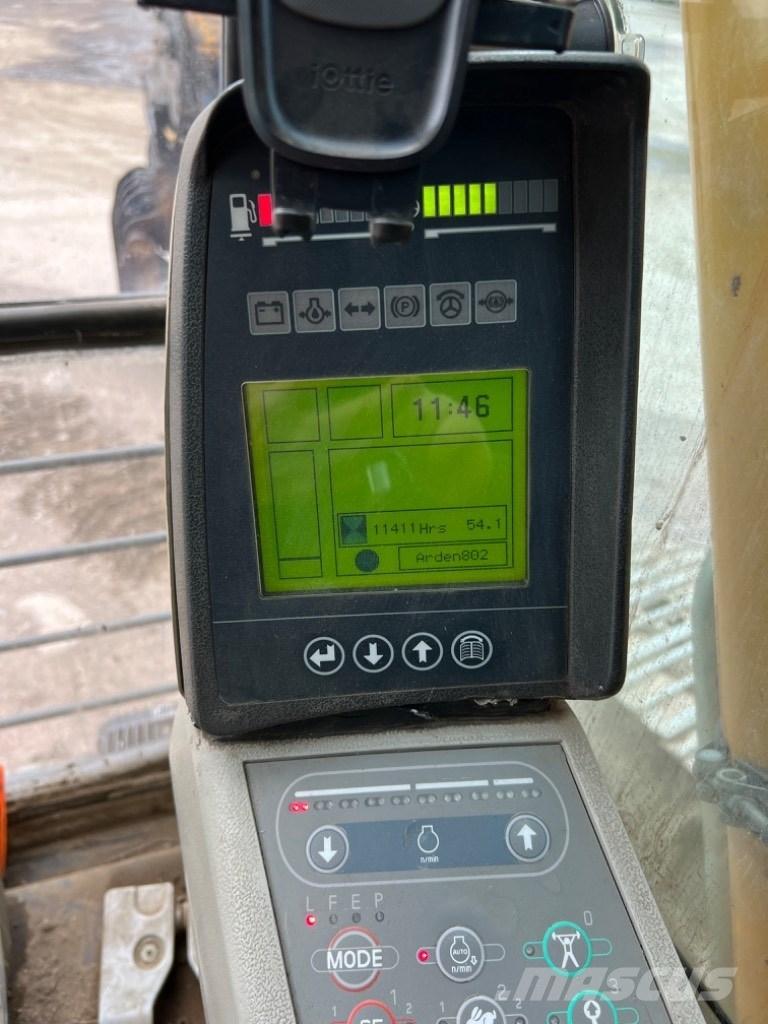Liebherr R 906 LC 대형 굴삭기 29톤 이상