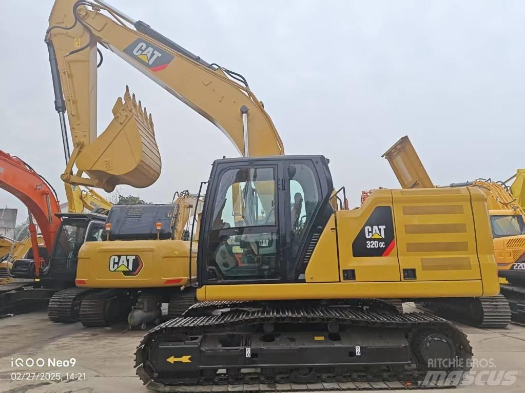 CAT 320 GC 대형 굴삭기 29톤 이상