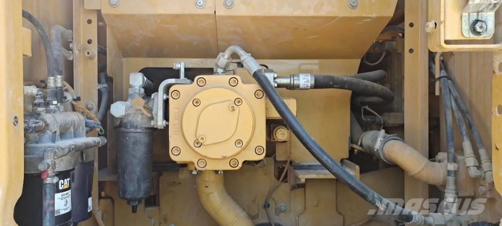 CAT 320GC 대형 굴삭기 29톤 이상