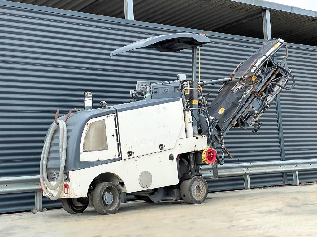 Wirtgen W 50 DC 아스팔트 콜드 밀링 기계