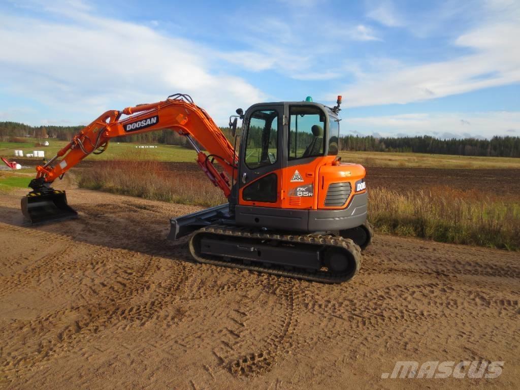 Doosan DX 85 R 중형굴삭기 7톤-28톤