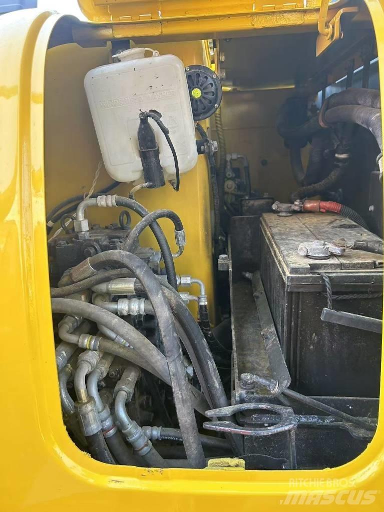 Komatsu PC 56 소형 굴삭기 7톤 미만