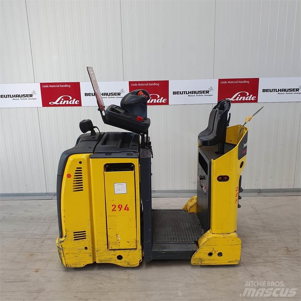 Linde P30C 견인 트럭