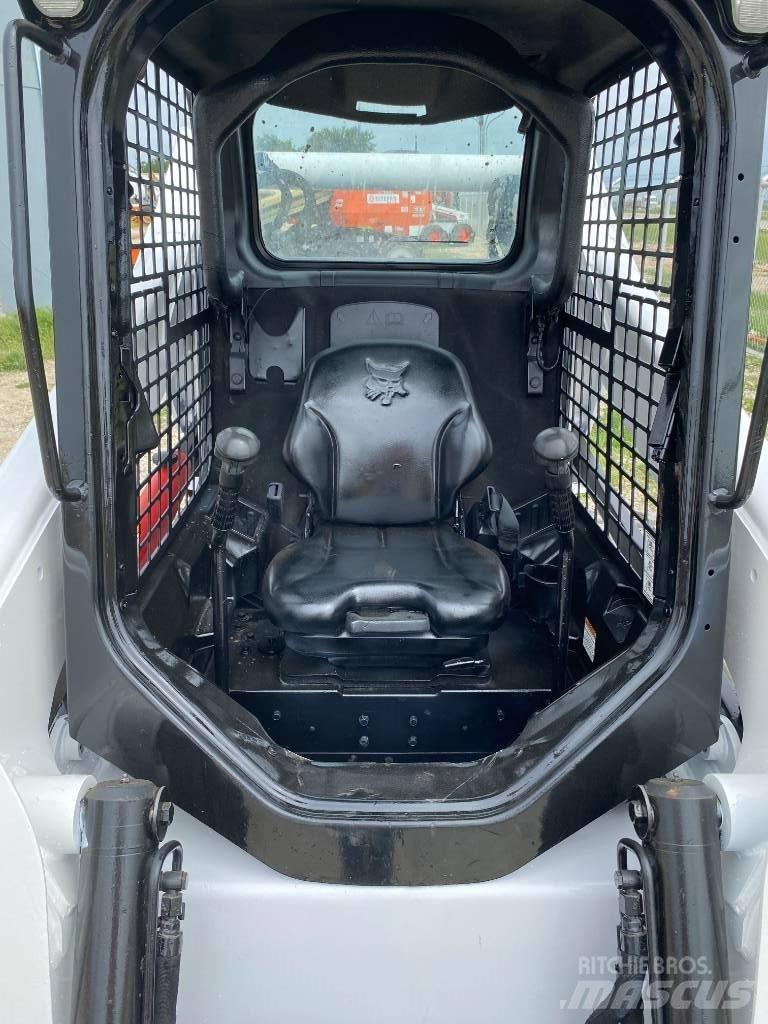 Bobcat T 650  스키드로더
