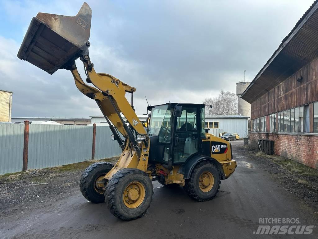 CAT 906  휠로우더