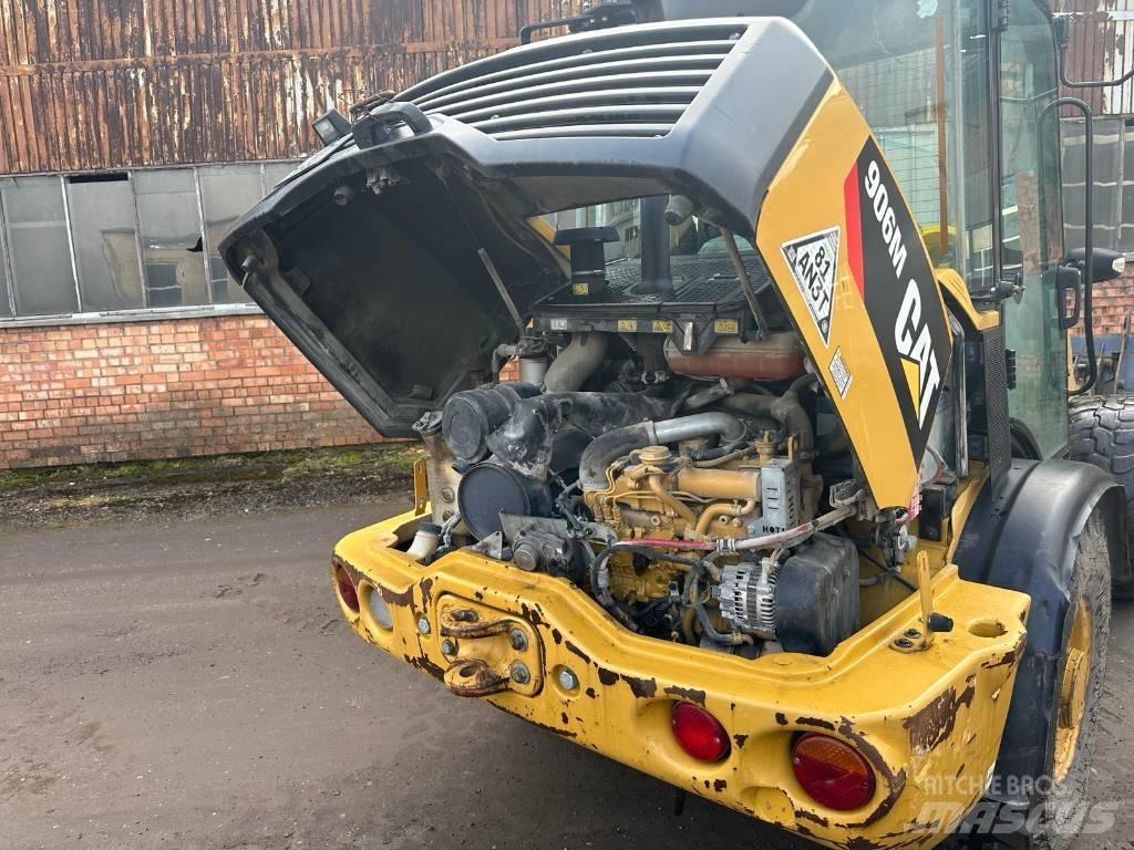 CAT 906  휠로우더