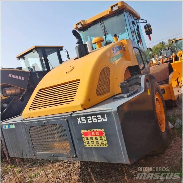 XCMG XS 263 J 싱글 드럼 롤러