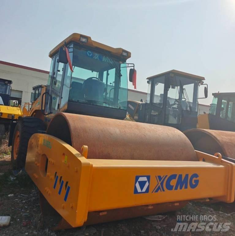 XCMG XS 263 J 싱글 드럼 롤러