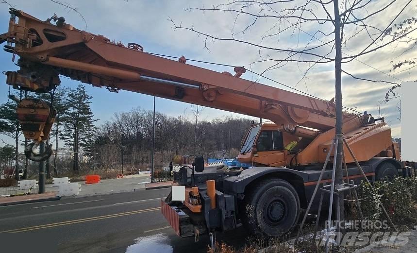 Komatsu LW 500-1 R/T 크레인