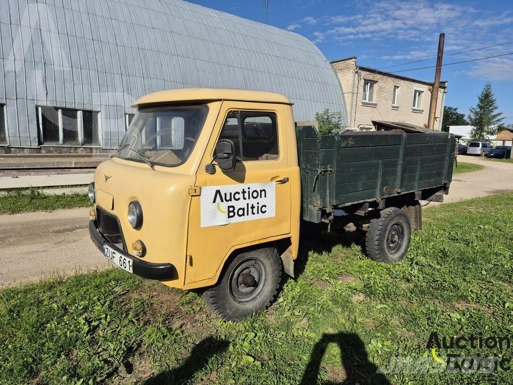  UAZ 3303 픽업/드롭사이드