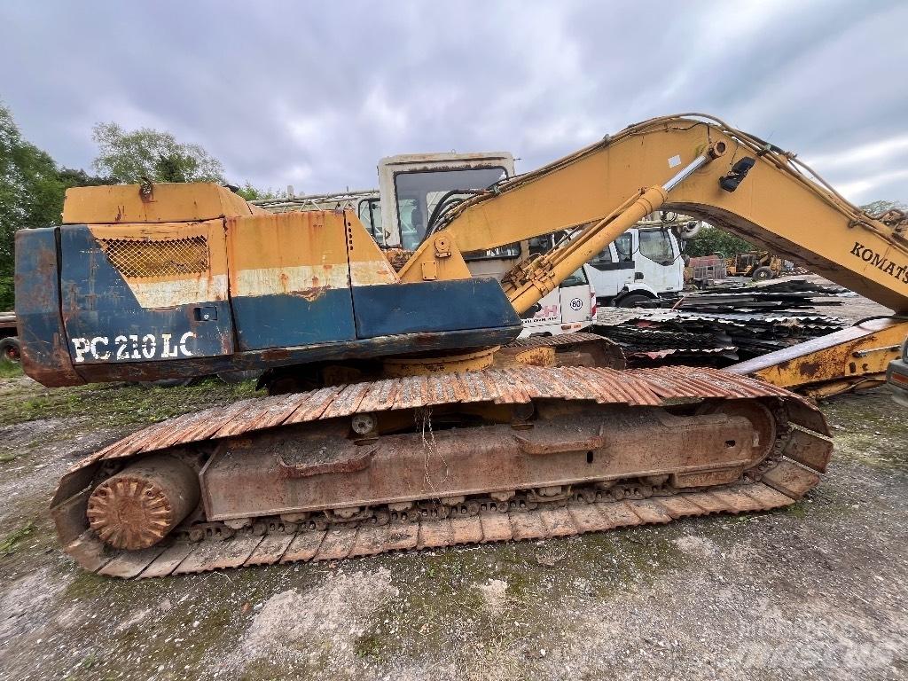 Komatsu PC 210-5 대형 굴삭기 29톤 이상