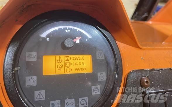 SkyTrak 10054 텔러 핸들러