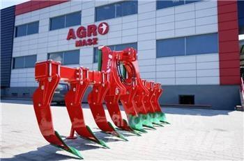 Agro-Masz Duro I 끌 달린 쟁기
