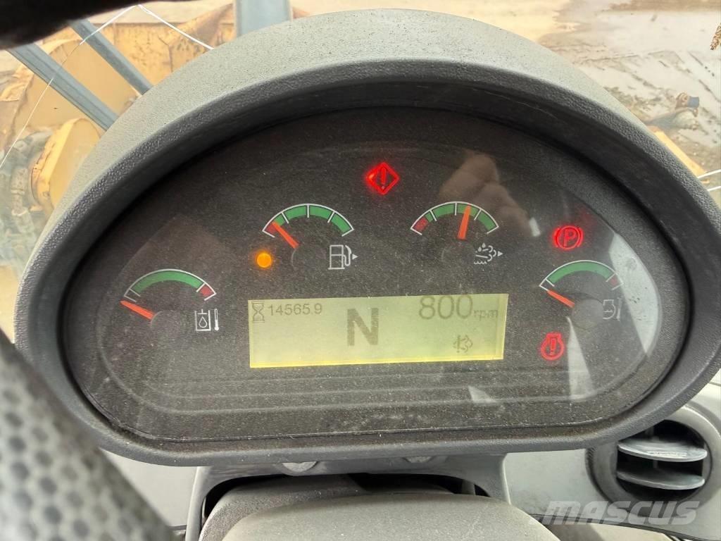 CAT 938 M  휠로우더