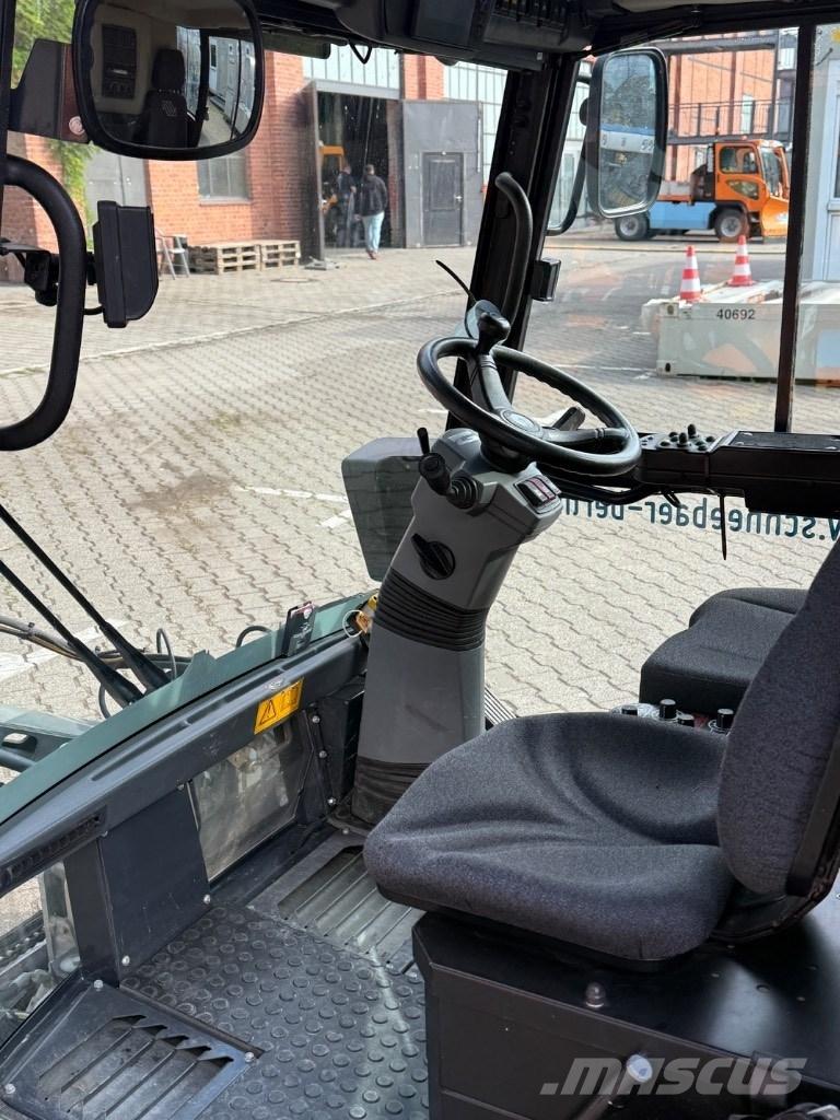 Schmidt eSwingo 200+ 도로 청소차