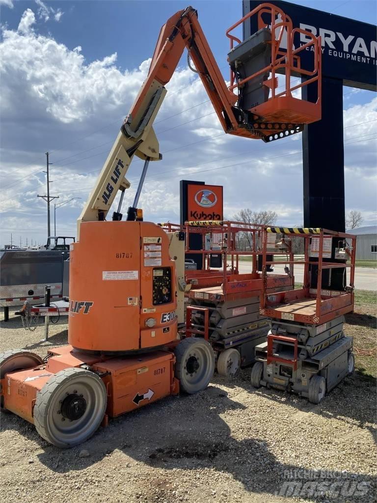 JLG E300AJP 관절형 전동이동 리프트