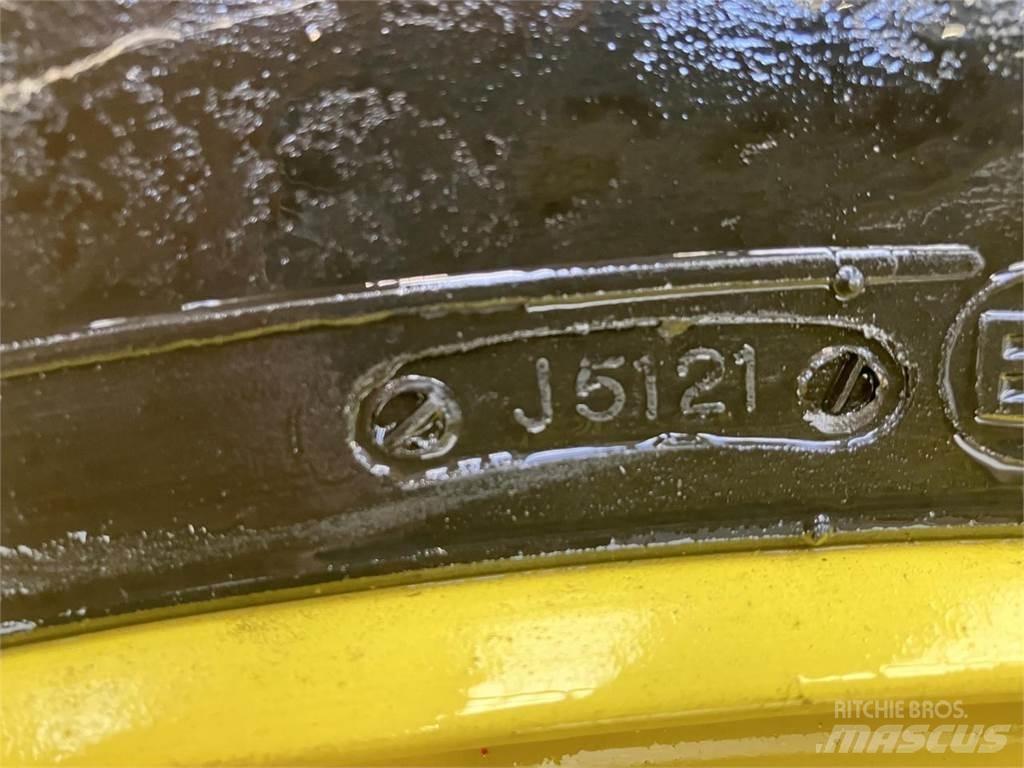 BKT 520/85R38 타이어, 휠 및 림