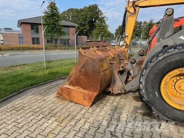 Volvo L 90 F  휠로우더