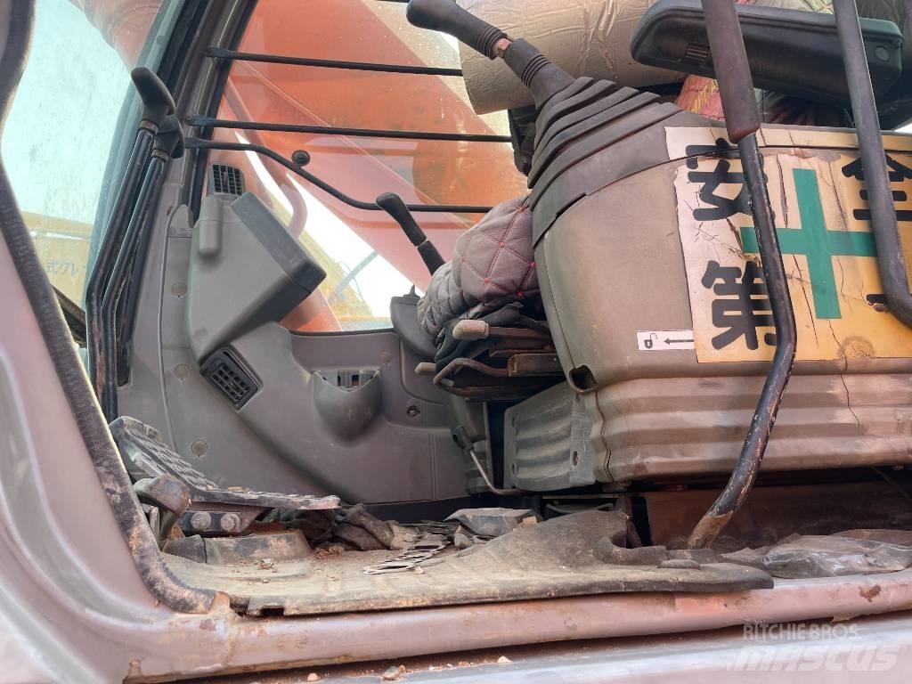 Hitachi ZX 270 대형 굴삭기 29톤 이상