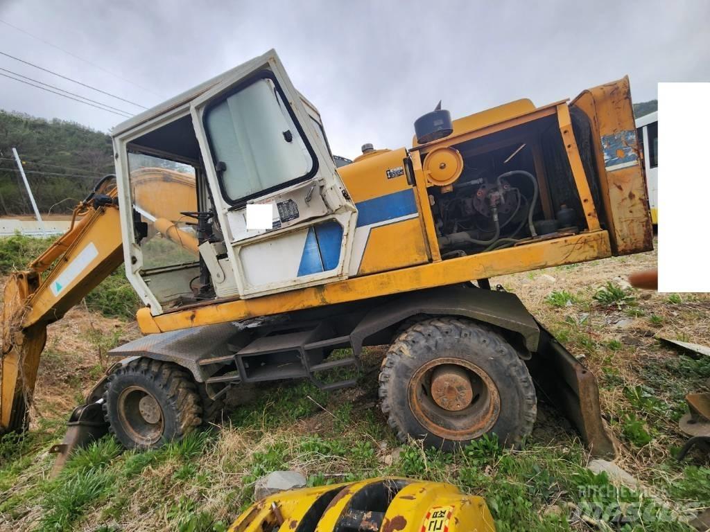 Hyundai ROBEX 2000W  휠 굴삭기
