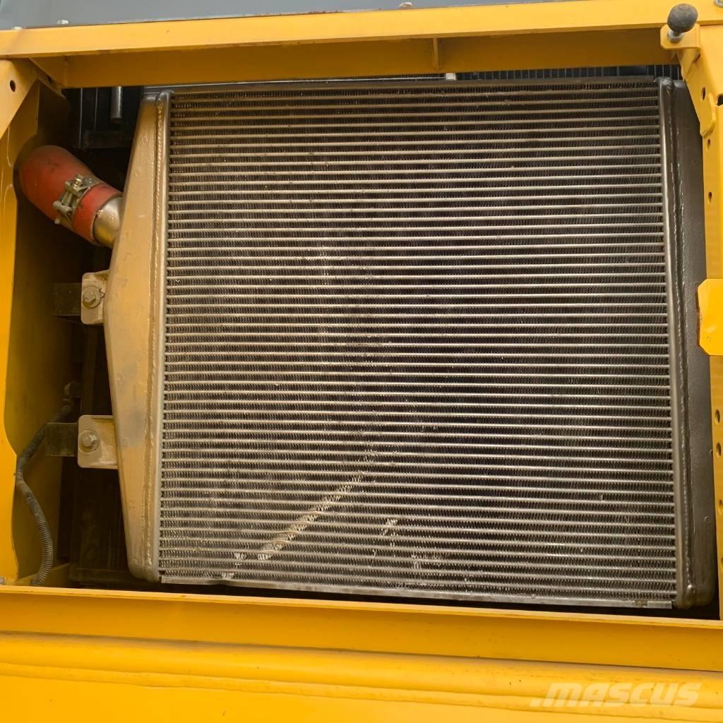Komatsu PC450-8 대형 굴삭기 29톤 이상
