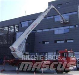 Bronto 420 트럭 탑재 고소작업대