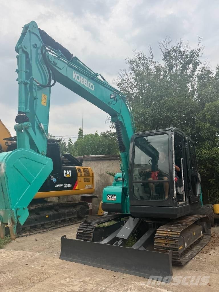 Kobelco SK 75 중형굴삭기 7톤-28톤