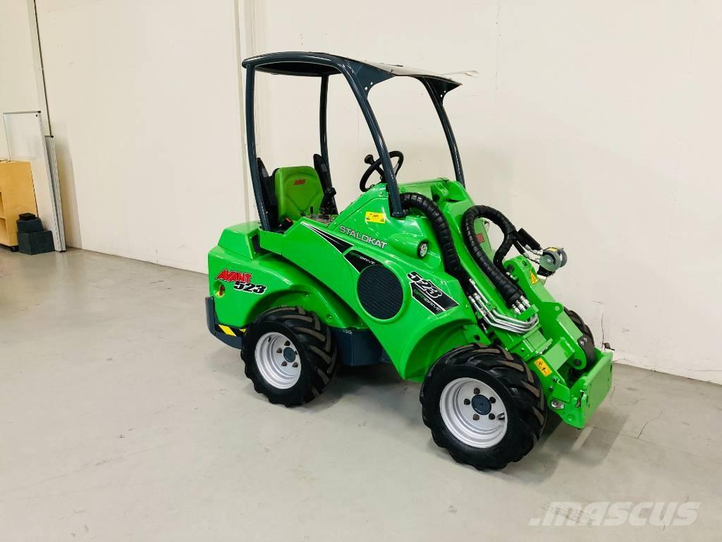 Avant 523 미니 로더