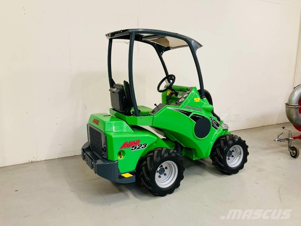 Avant 523 미니 로더