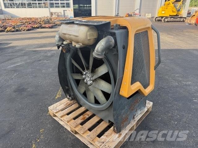 Liebherr L 556 라디에이터