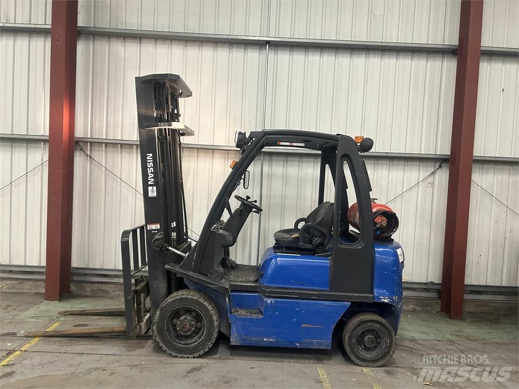 Nissan UD02A20PQ LPG 지게차