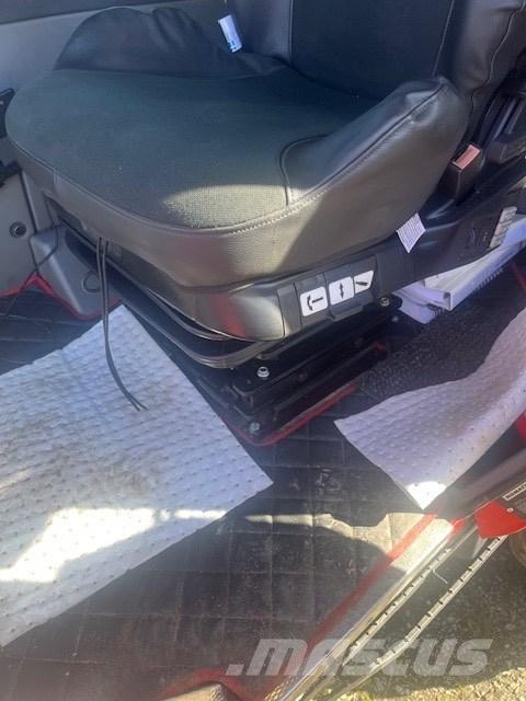 Komatsu 931 XC 원목 하베스터