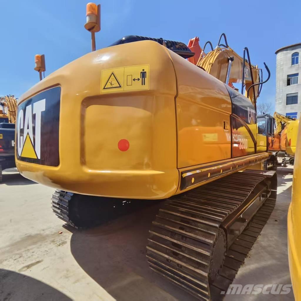 CAT 320 D 대형 굴삭기 29톤 이상