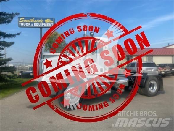 Peterbilt 335 트랙터 유닛