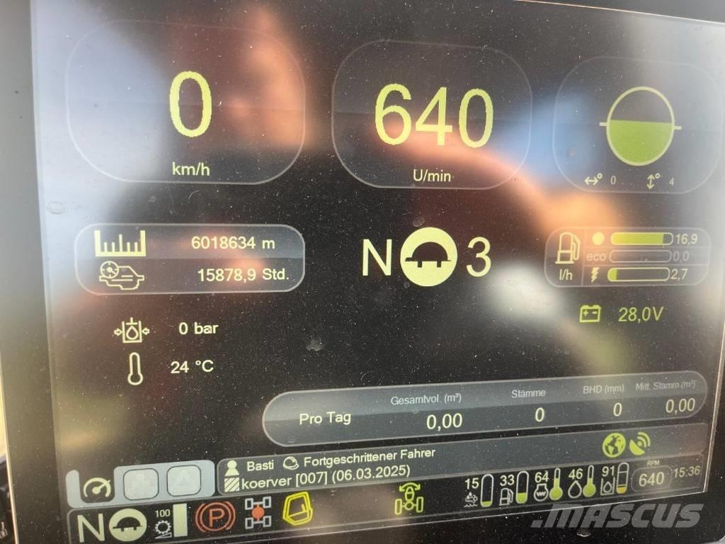 Komatsu 951 원목 하베스터